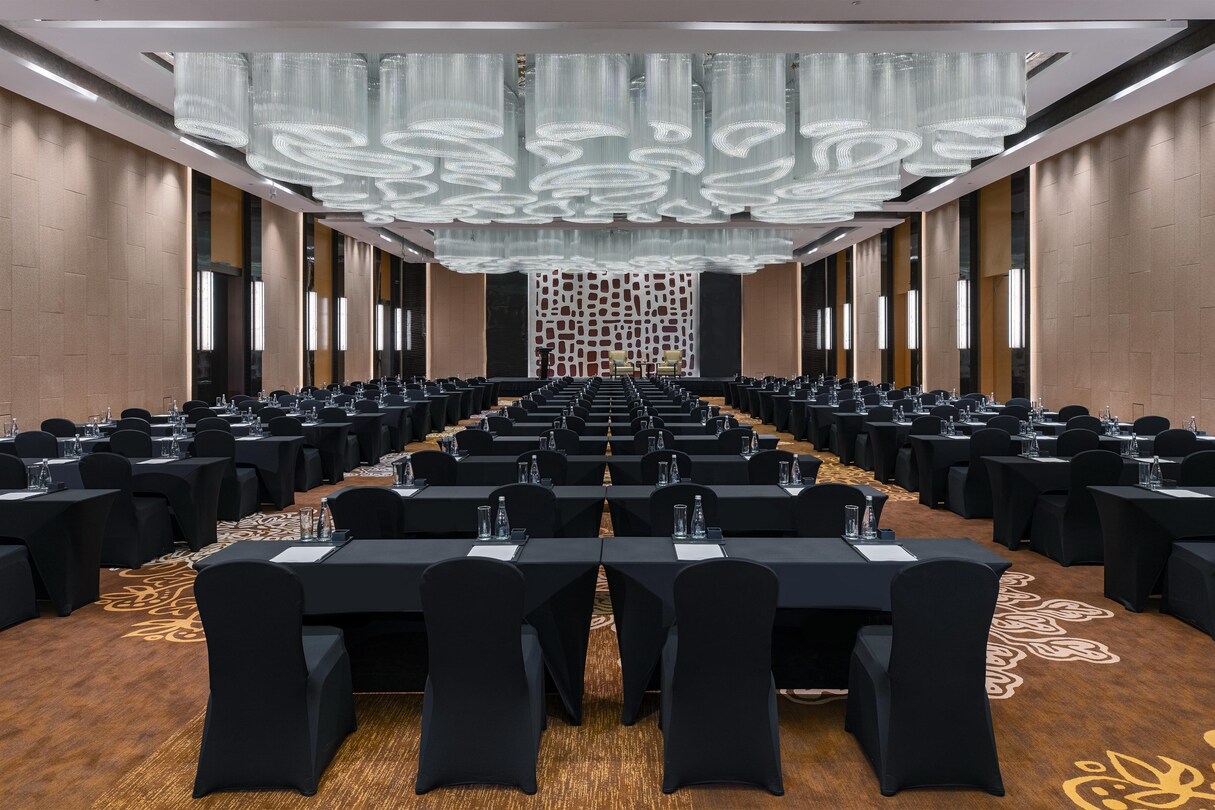 大宴会厅 - 课桌式布置